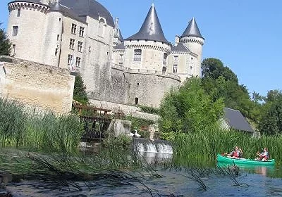 chateau_de_verteuil_sur_charente_2.jpg