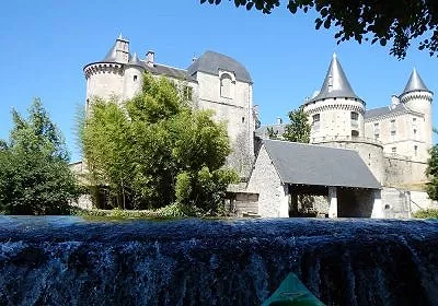 chateau_de_verteuil_sur_charente.jpg
